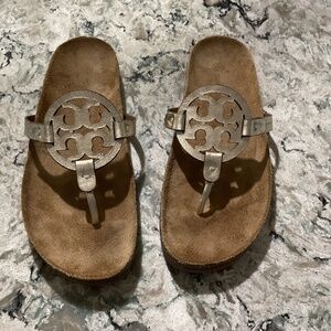 Tory Burch size 9.5 w Gold Miller cloud sandal